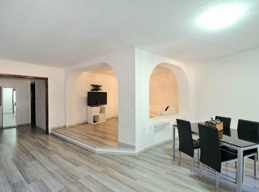 Apartment In Little Venice Порт Саплая Екстериор снимка